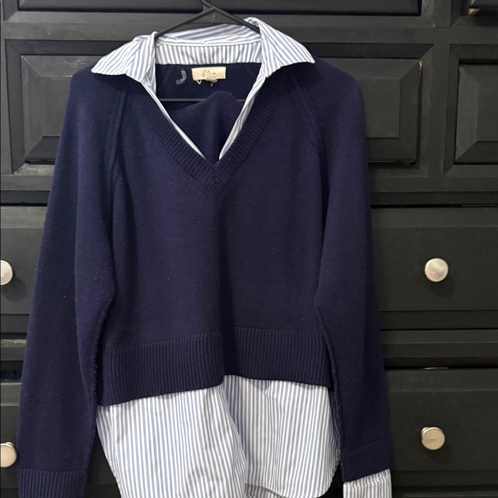 Women’s Elan size med shirt